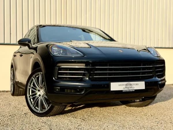 2020 Porsche Cayenne thumbnail 2
