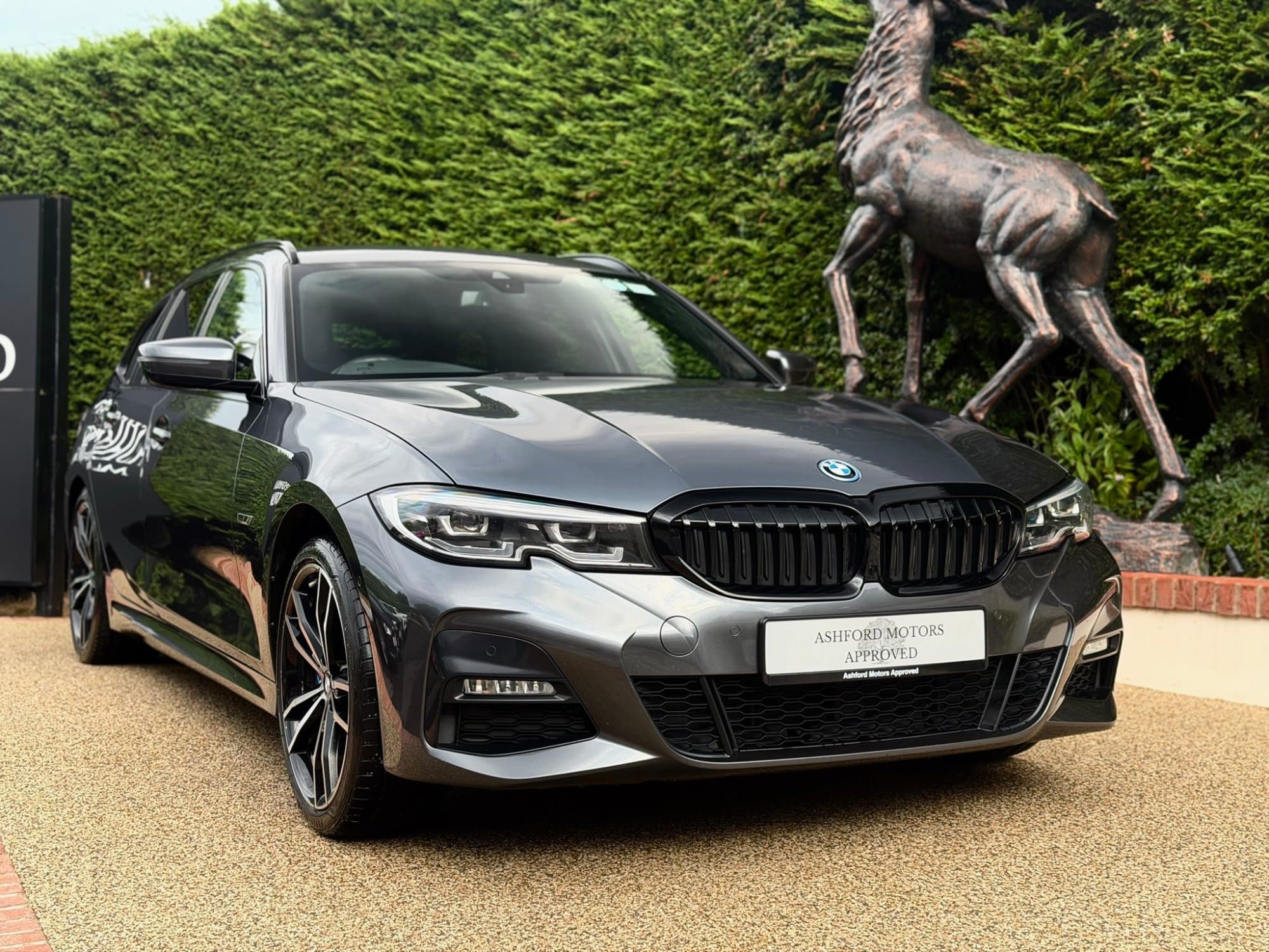 2022 BMW 330